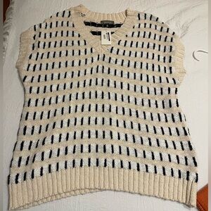 Oversized, never worn black/white sweater